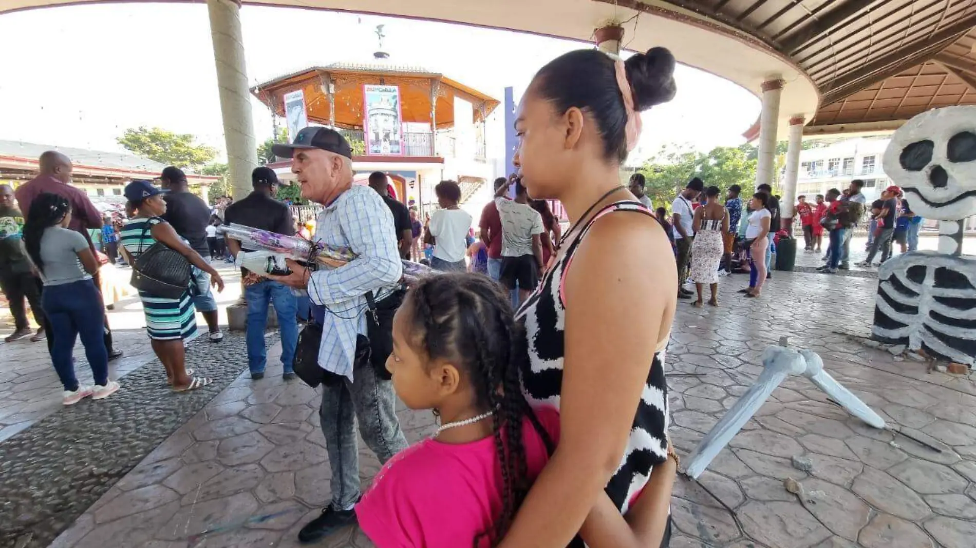 migrante hondureña y su hija